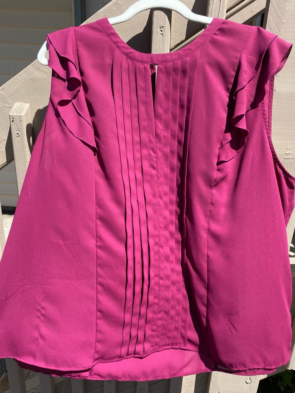 ELLE XXL Magenta Ruffle Sleeve Pleated Blouse Keyhole Back Career Top